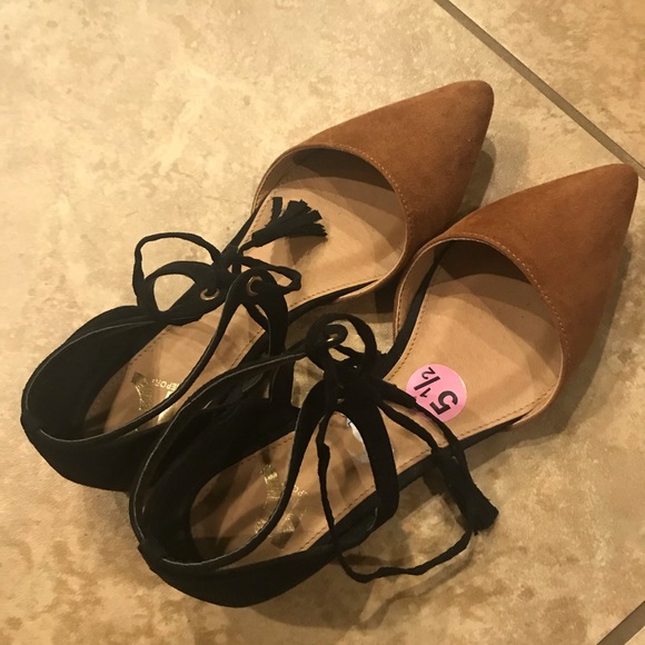 Stylish sandal shoes - Picture 3 of 3